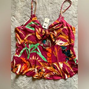 NWT EXPRESS FLORAL TOP SIZE MEDIUM